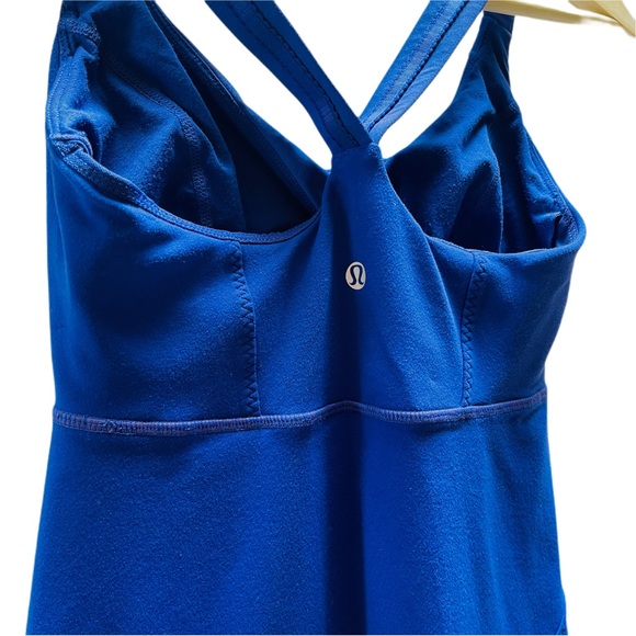 Lululemon Top w/Built in Adjustable Bra and Support - Picture 3 of 9